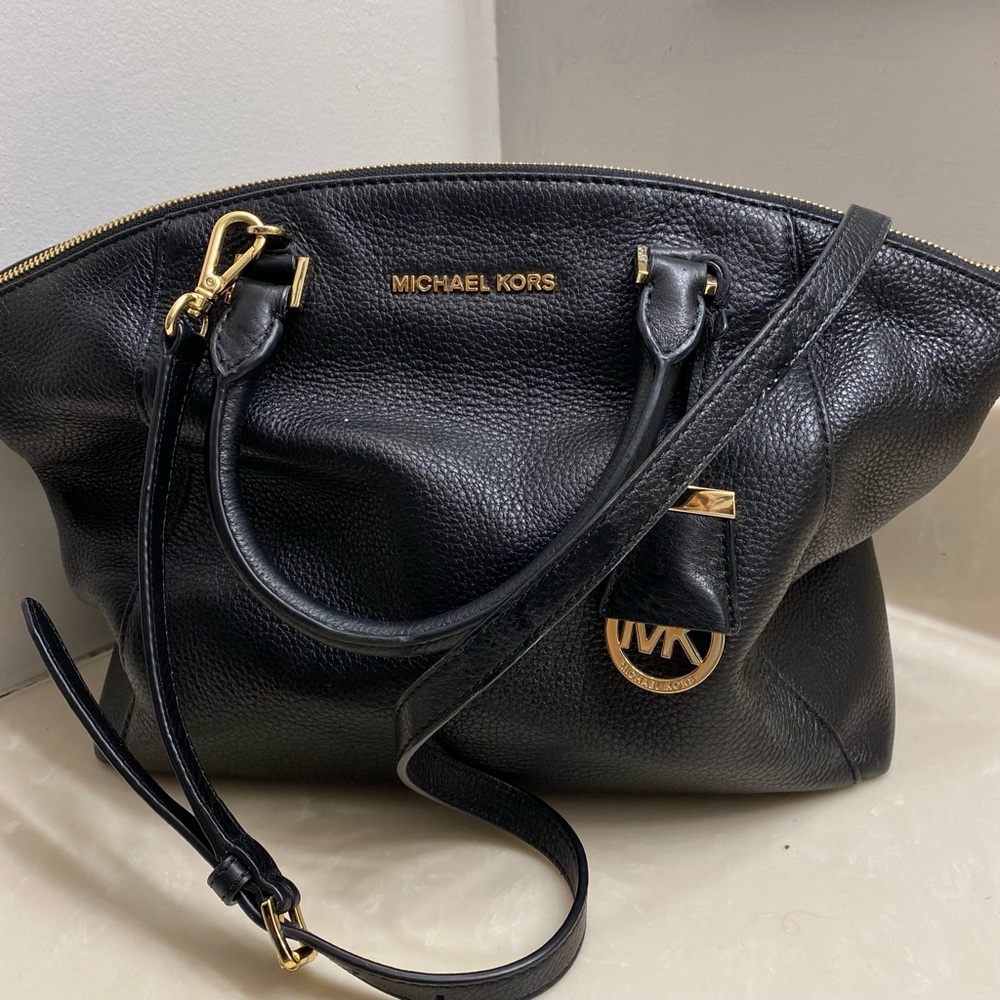 Black Leather Michael Kors purse